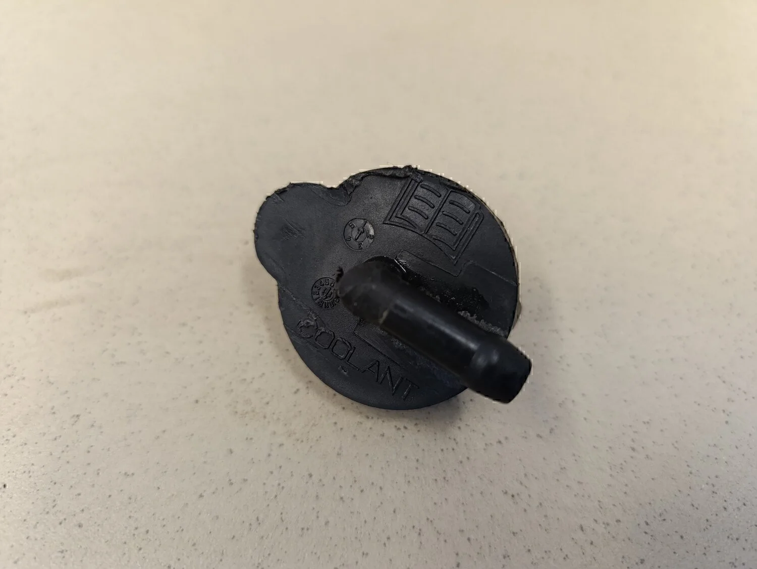 Крышка расширительного бачка RIO 2011-2017