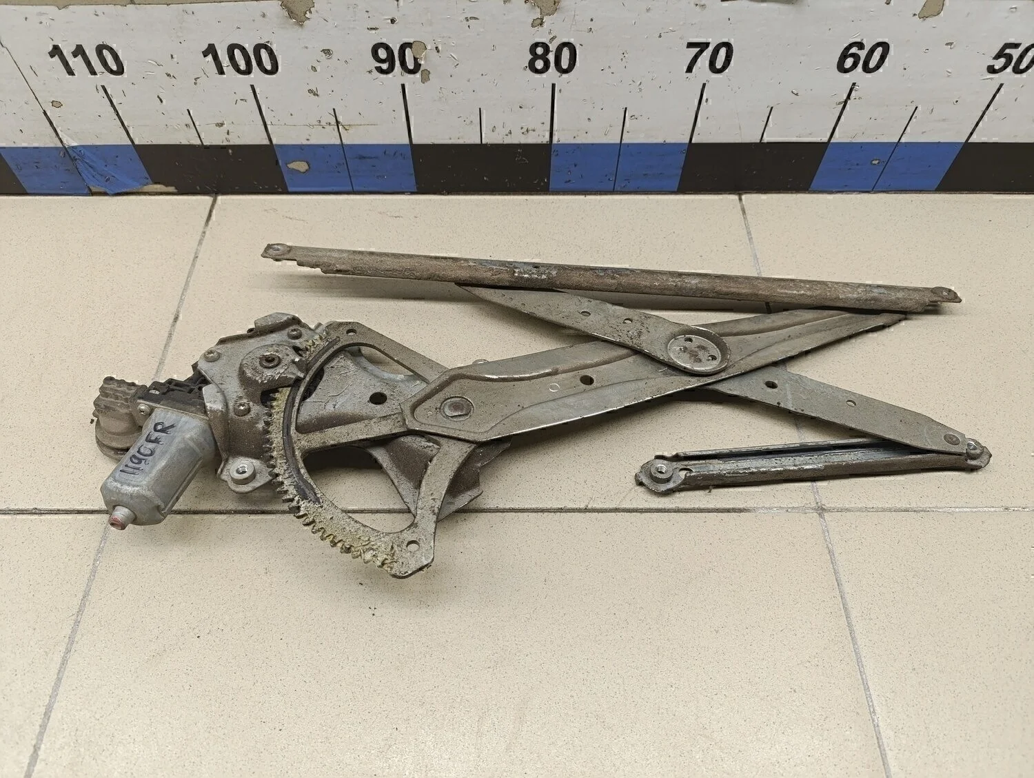 Стеклоподъемник электр. передний правый Corolla E15 2006-2013