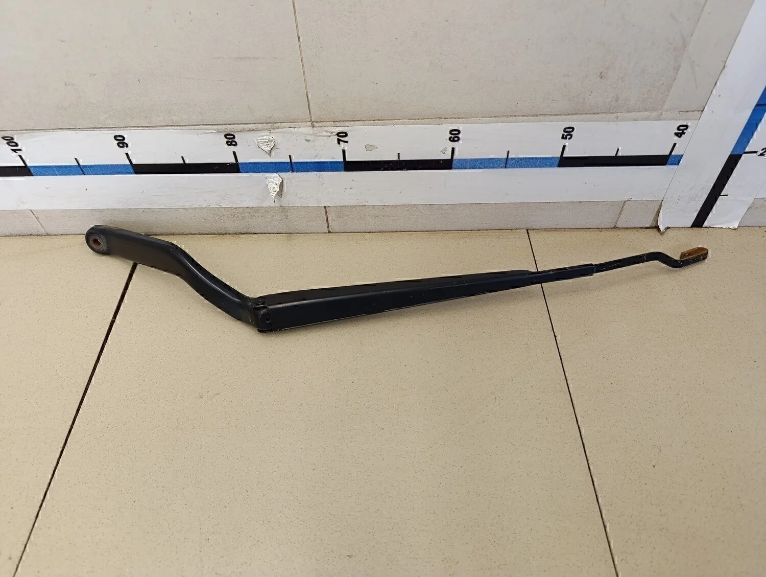 Поводок стеклоочистителя передний левый Fusion 2002-2012