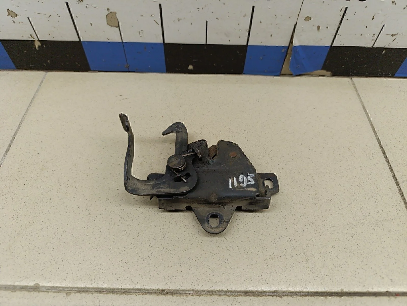 Замок капота Epica 2006-2012