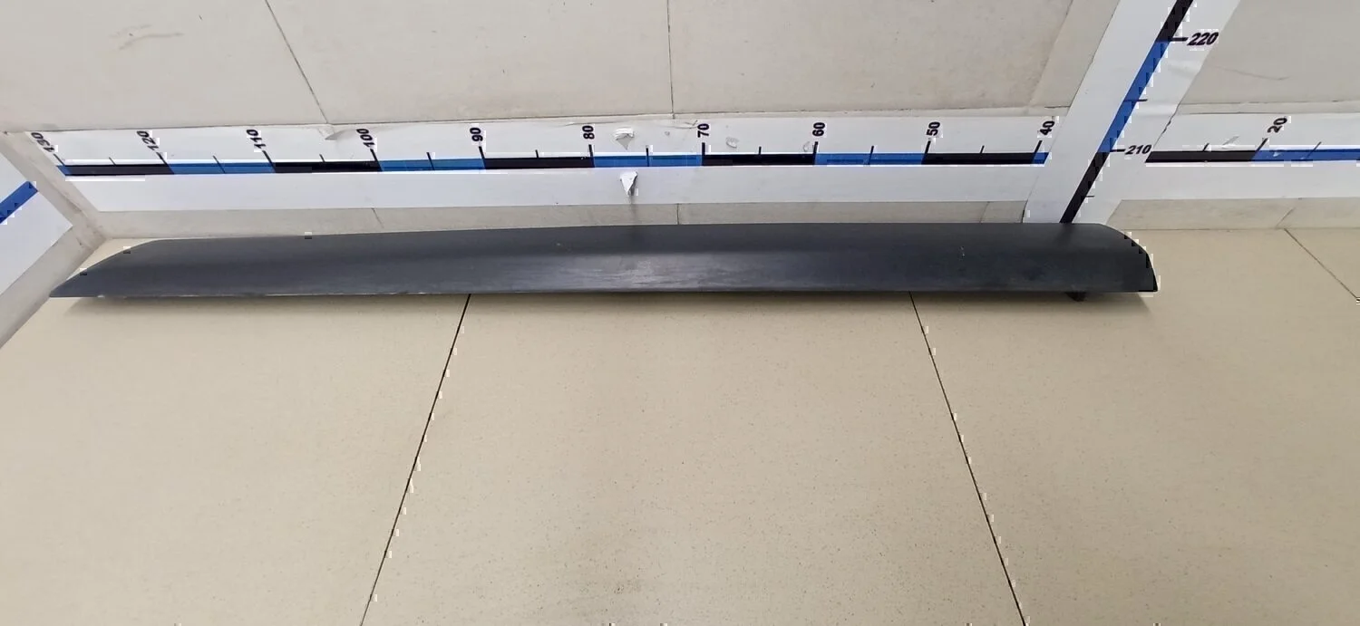 Молдинг передней правой двери Sandero 2009-2014