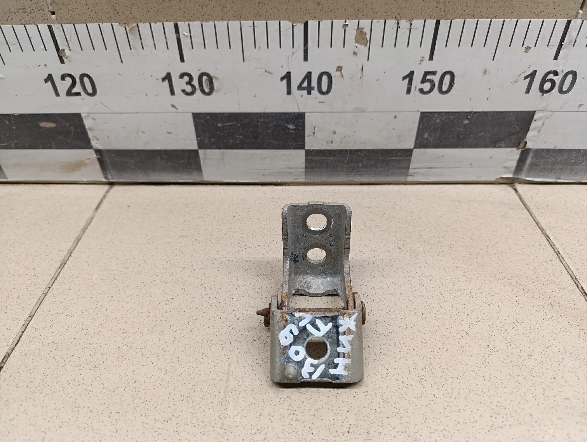 Петля двери C-Elysee 2012>