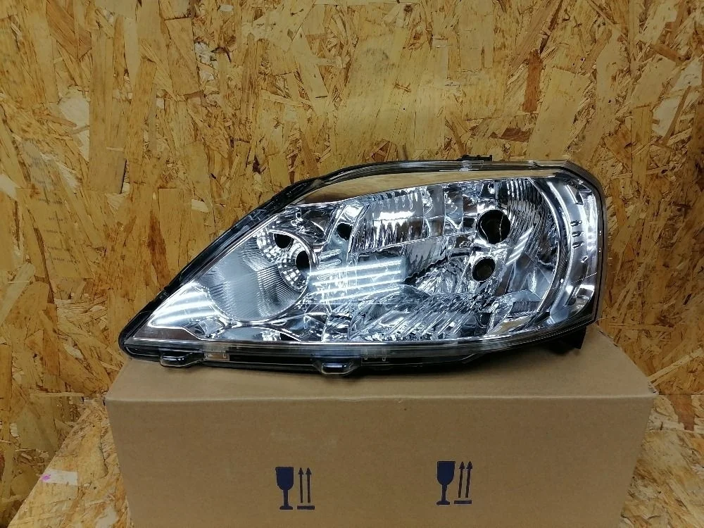 Фара левая Renault Logan I рестайлинг (2009—2015)