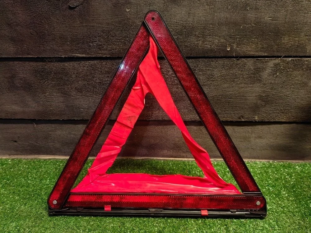 Знак аварийной остановки Volkswagen Polo V