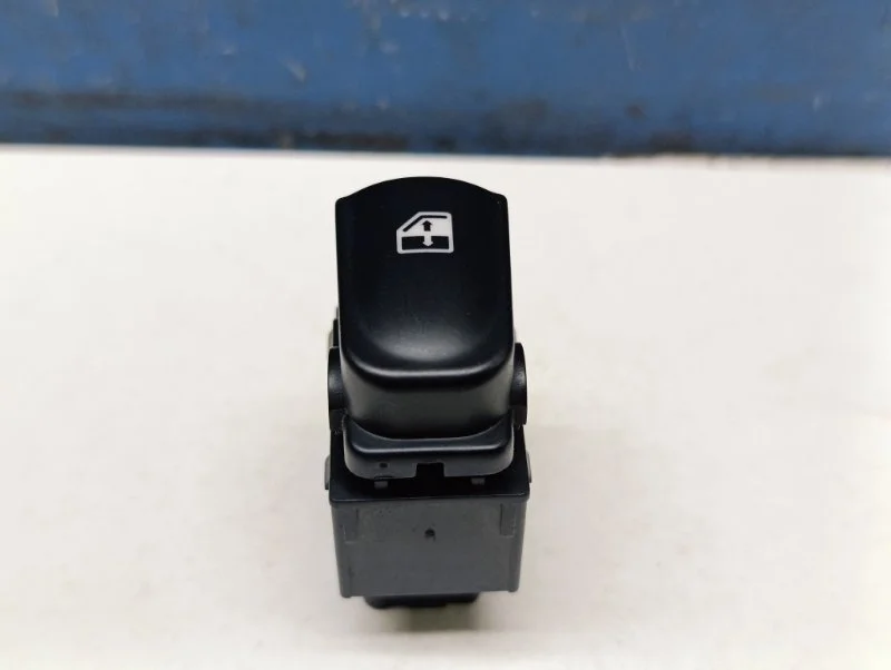 Кнопка стеклоподъемника Hyundai Elantra 2011 935752H0009P HD 1.6 G4FC, задняя левая