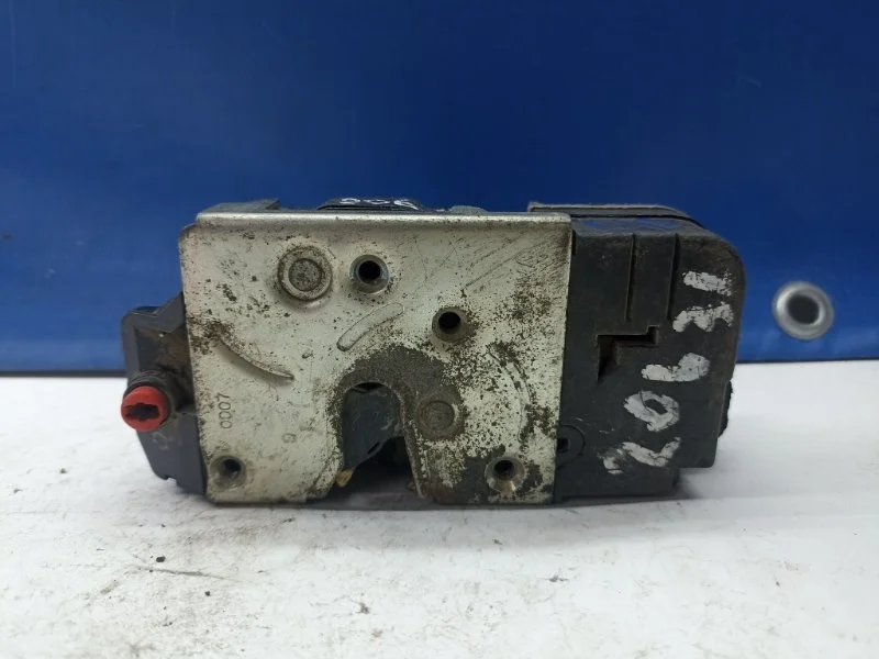 Замок двери Peugeot 206 2008 913772 1.4 KFV, задний левый