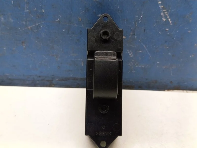 Кнопка стеклоподъемника Mitsubishi Lancer 2010 8608A066, задняя правая