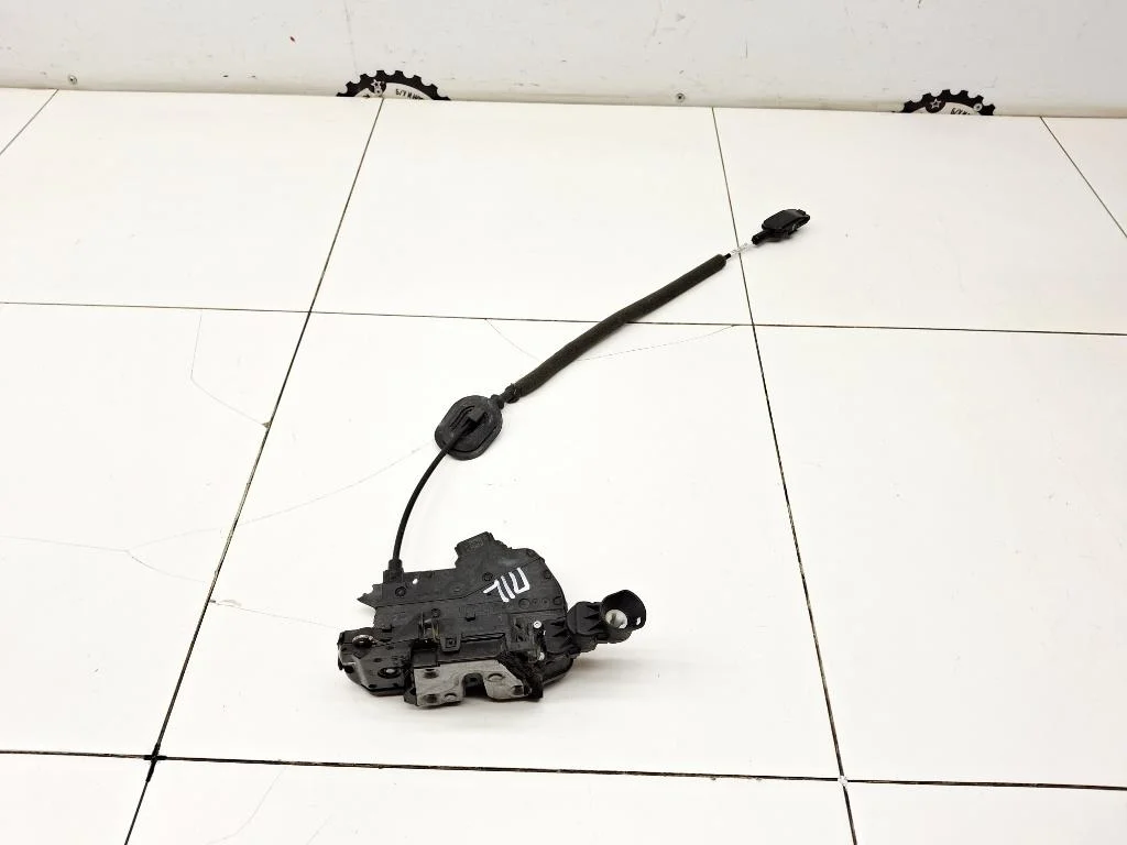 Замок двери передней левой Renault Kaptur 2020