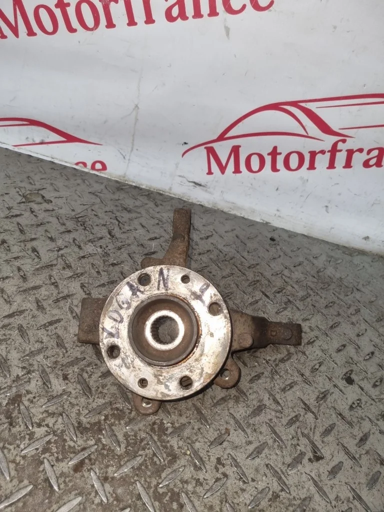 Кулак поворотный Renault Logan 6001548866 2, передний правый