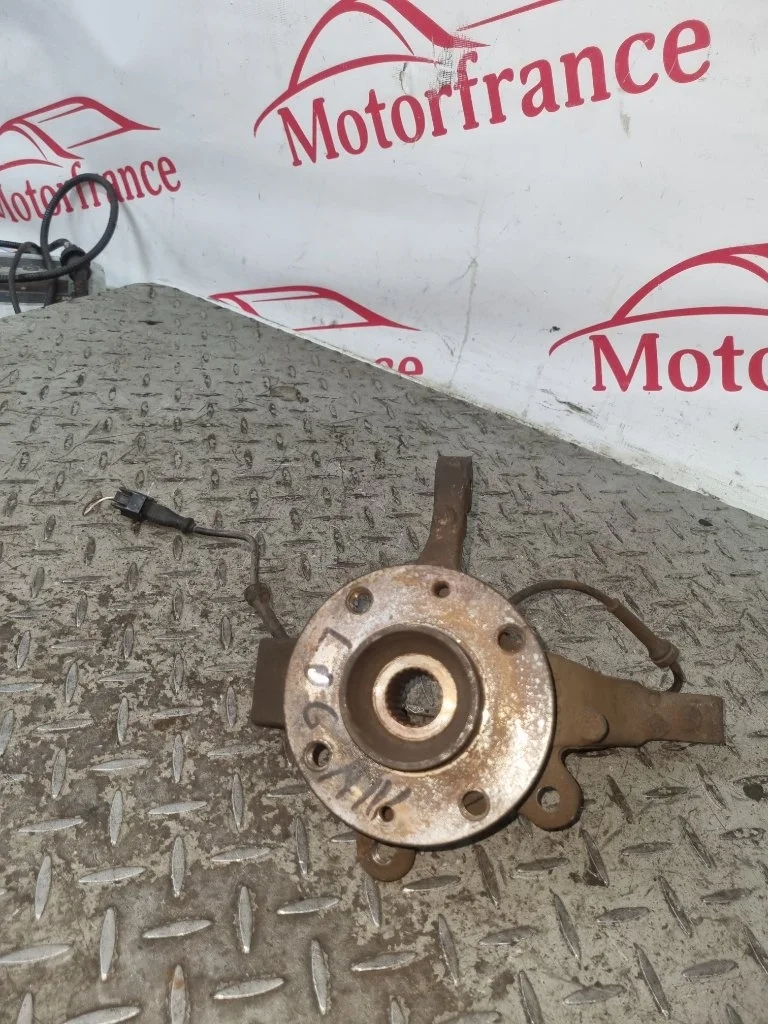 Кулак поворотный Renault Logan 6001548866 1, передний правый