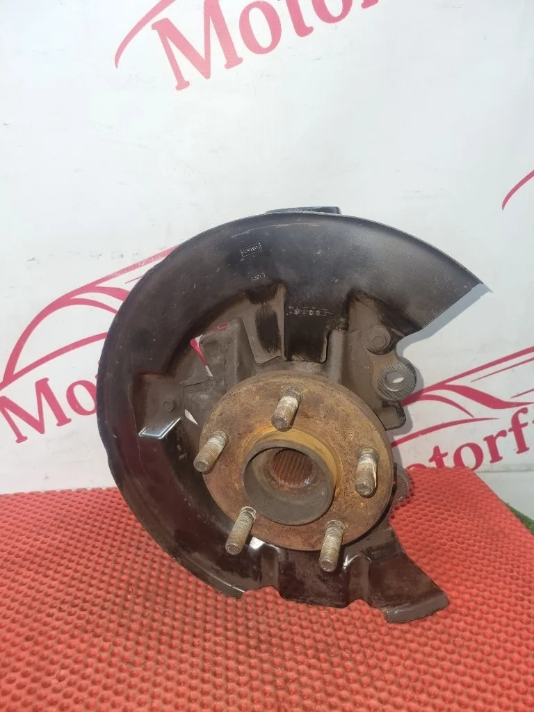 Кулак поворотный Ford Kuga 1781982 2, передний правый