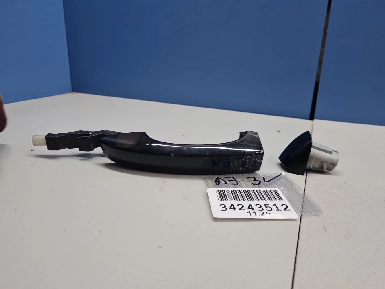 Ручка двери нaружная левая для Audi A6 S6 C7 2011-2018