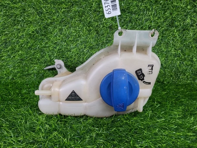 Расширительный бачок Audi A8 2008 4E0121403G D3 BVJ 4.2, передний