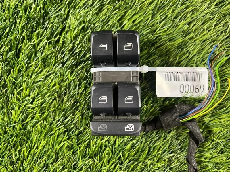 Блок стеклоподъемников Audi A4 2013 8K0959851D B8 CDN 2.0T, передний