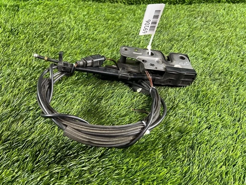 Замок капота Volkswagen Passat 2010 3C2823509B B6 BVY 2.0, передний