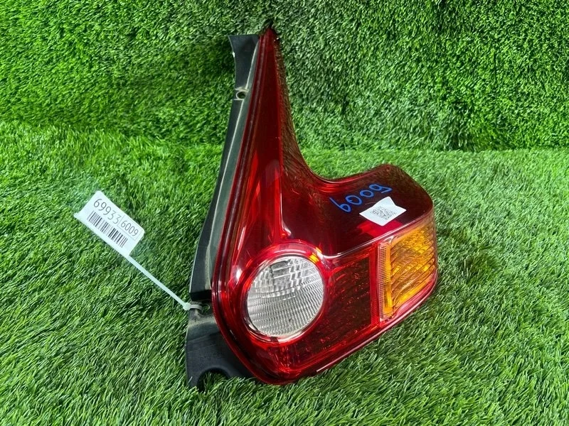 Фонарь задний Nissan Juke 2011 265501KA0A F15 MR16DDT, задний правый