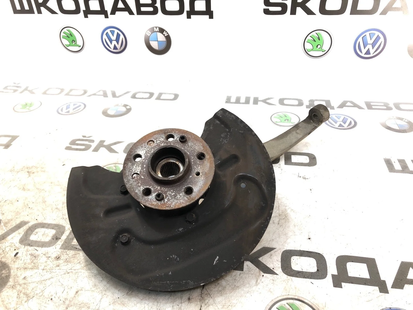 Кулак поворотный Mercedes-Benz Ml 2009 A1643301420 W164 3.0 OM642.940, передний правый