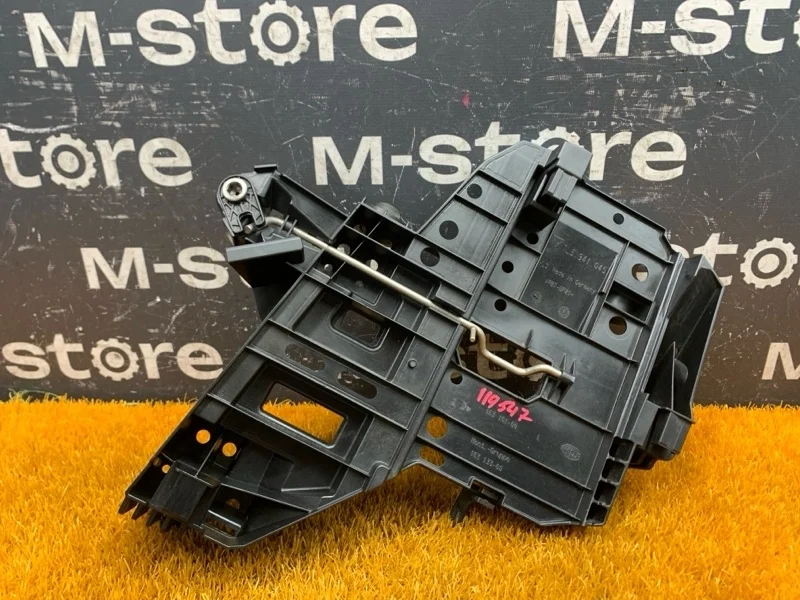 Кронштейн фары Porsche Cayenne 2007 7L5941045 957 M4801, левый