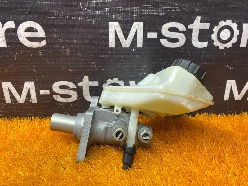 Главный тормозной цилиндр Land Rover Freelander 2010 LR014430 L359 B6324S