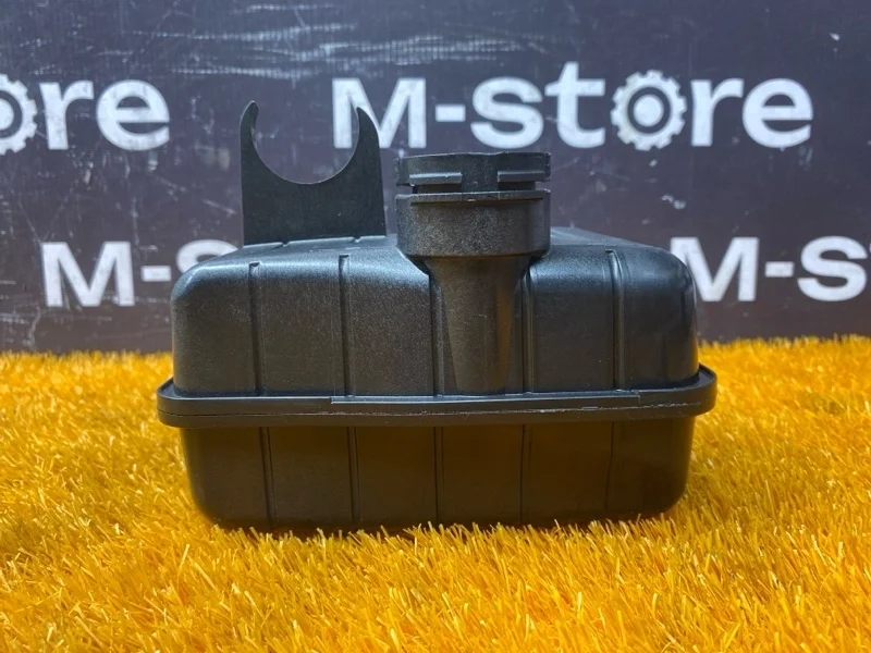 Резонатор воздушного фильтра Bmw 5-Series 2013 13718512249 F10 N47D20C