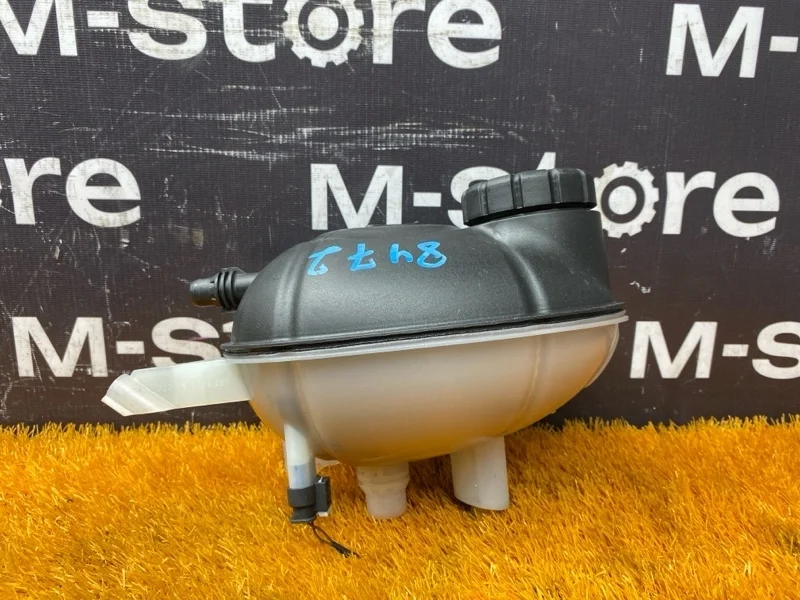 Бачок расширительный Mercedes-Benz C-Class 2014 A2055000049 W205 274.920