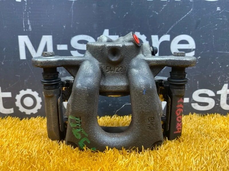 Суппорт BMW 1-Series 2009 34116774682 E87 N45B16A, передний правый