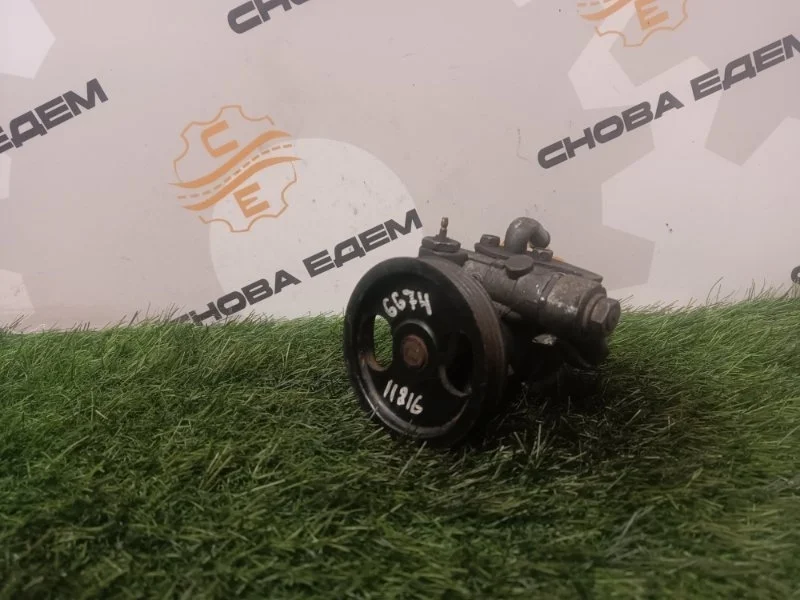 Насос гидроусилителя руля Mitsubishi Pajero MR267662 2 6G74