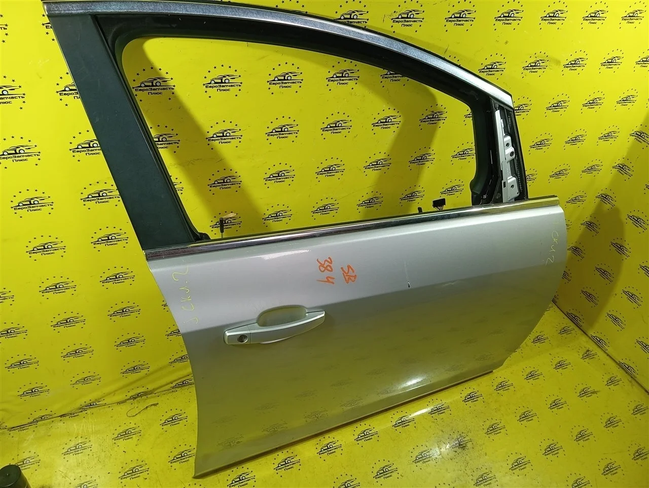 Дверь Opel Astra 13285607 J, передняя правая