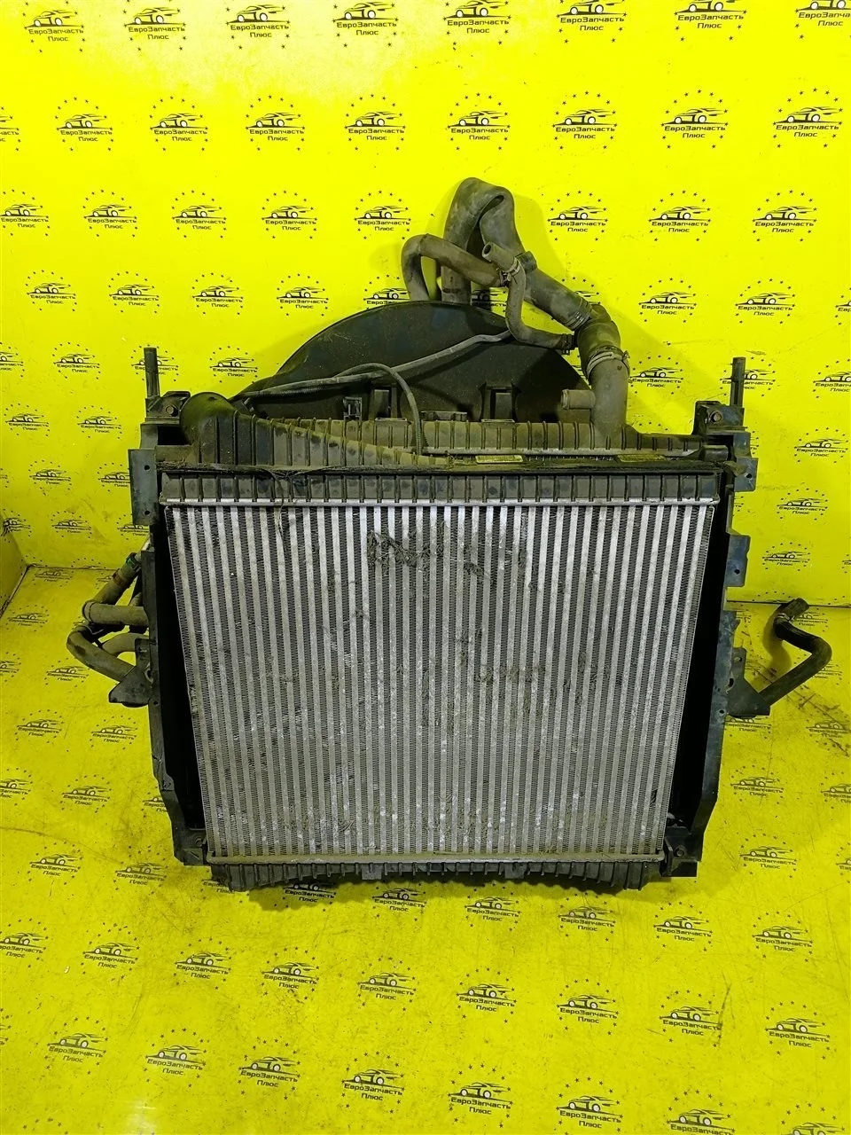 Кассета радиаторов Land Rover Range Rover Sport LR015561 L320