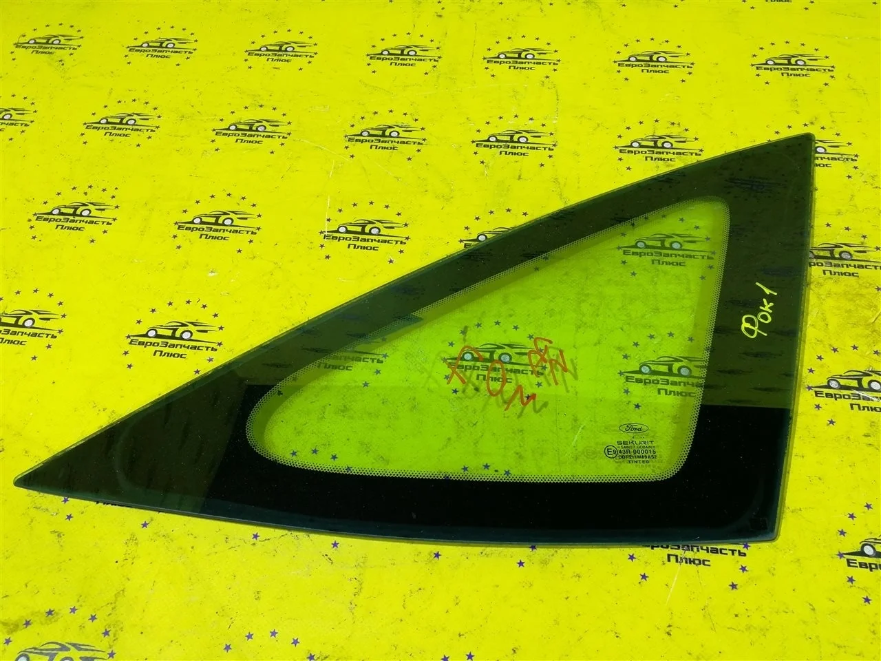 Форточка кузова Ford Focus 1 1120275, задняя правая