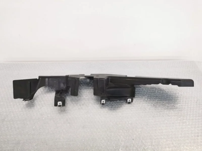 Защита кожух рулевого механизма BMW X5 2011 51757160240 E70 N55B30, передняя правая