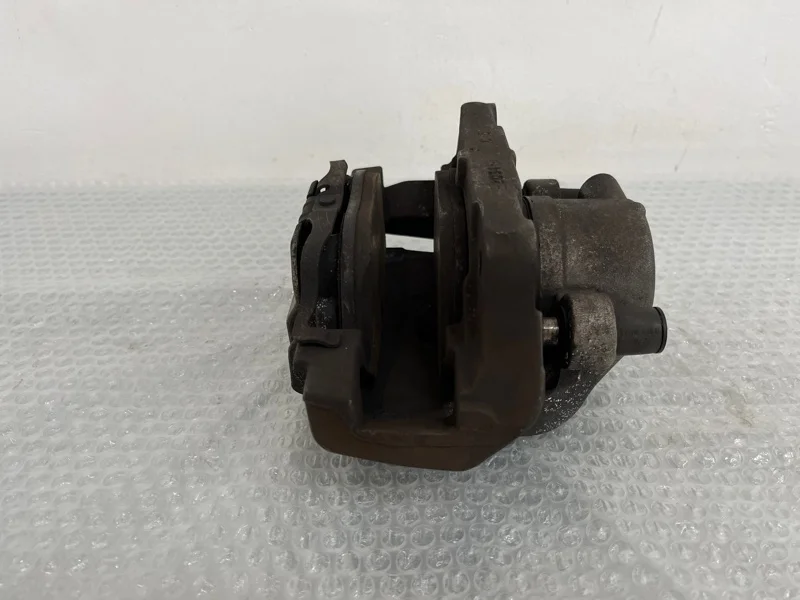 Суппорт тормозной BMW X5 2012 34116776784 E70 N55B30, передний правый