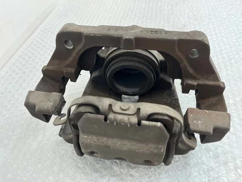 Суппорт тормозной BMW X5 2012 34116776784 E70 N55B30, передний правый