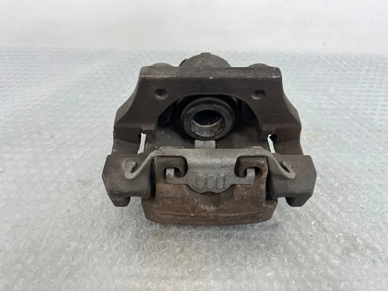 Суппорт тормозной BMW X5 2011 34216776788 E70 N55B30, задний правый