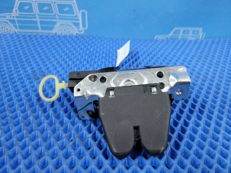 Замок багажника Mercedes-Benz CLA-class W117