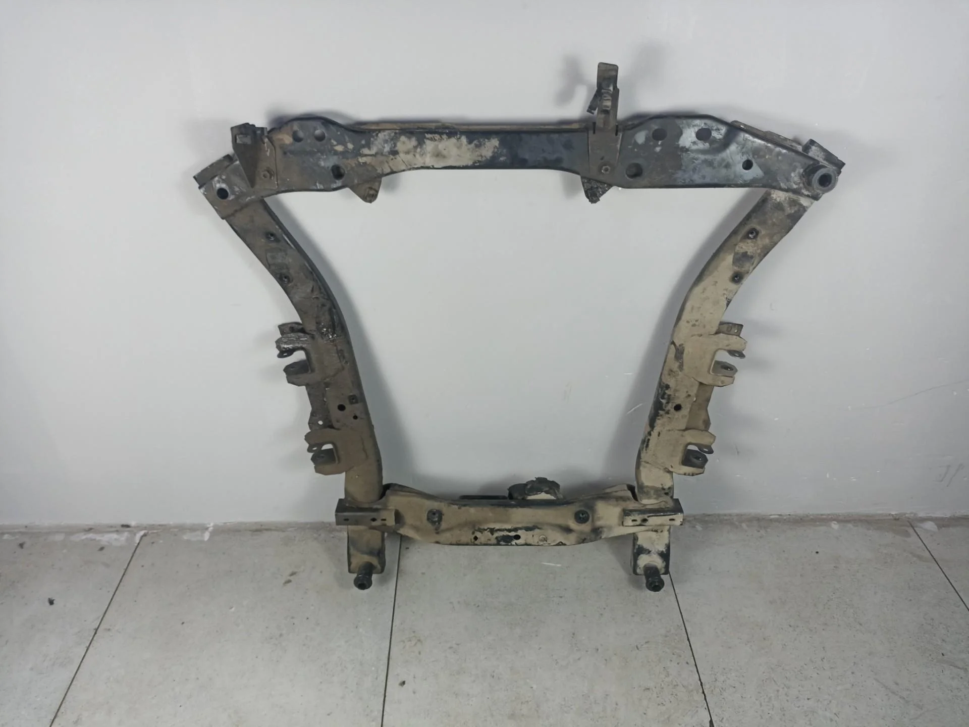 Передняя балка (подрамник) Renault Duster 2015