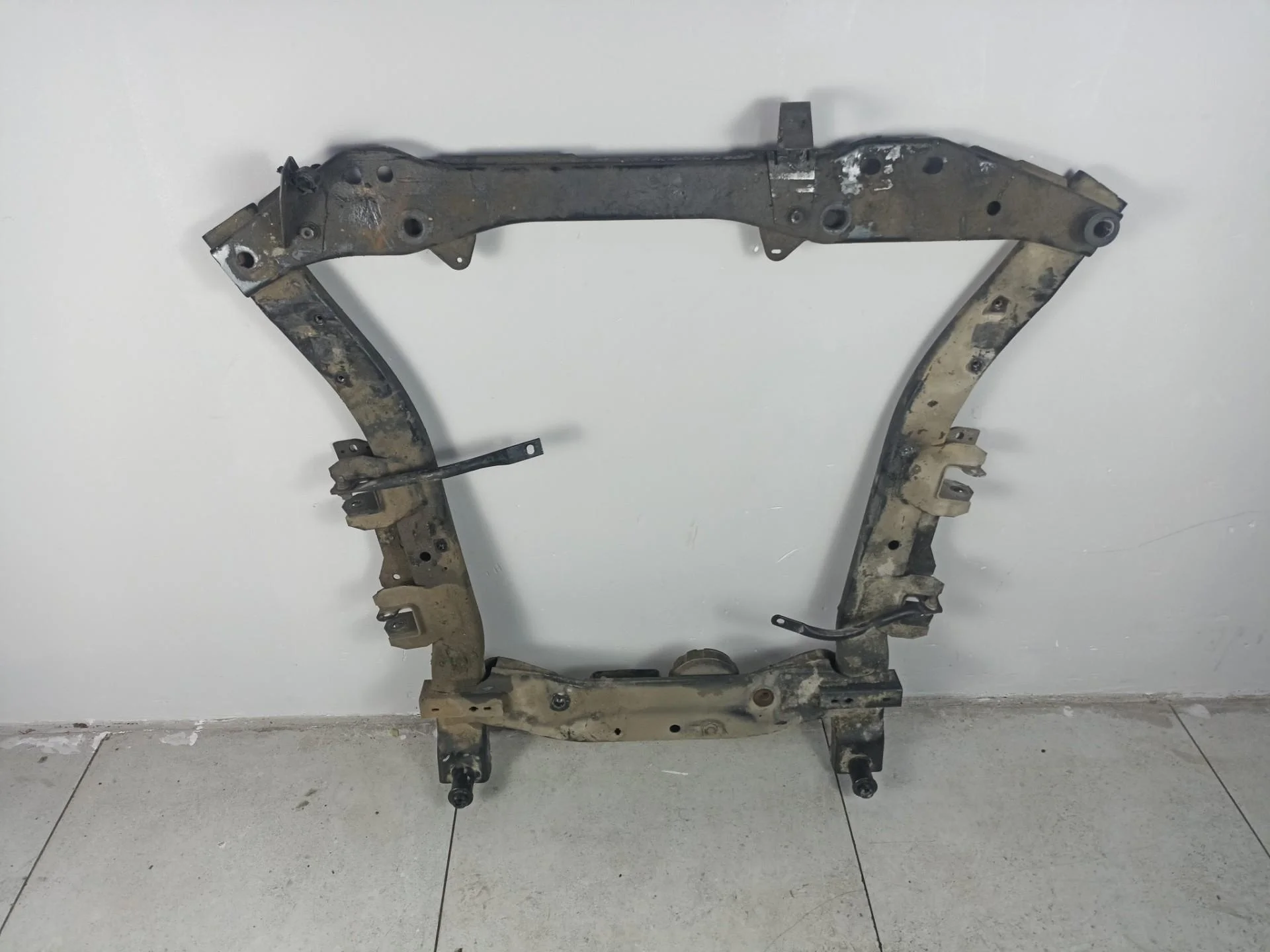 Передняя балка (подрамник) Renault Duster 2012