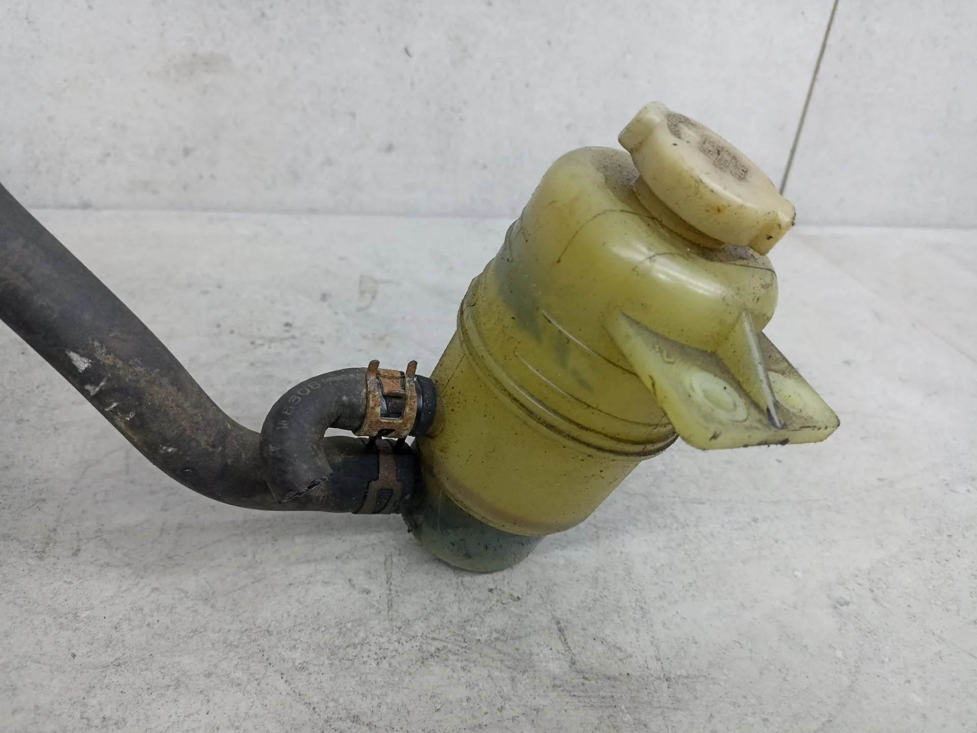 Бачок гидроусилителя Mitsubishi Outlander 2 рест.