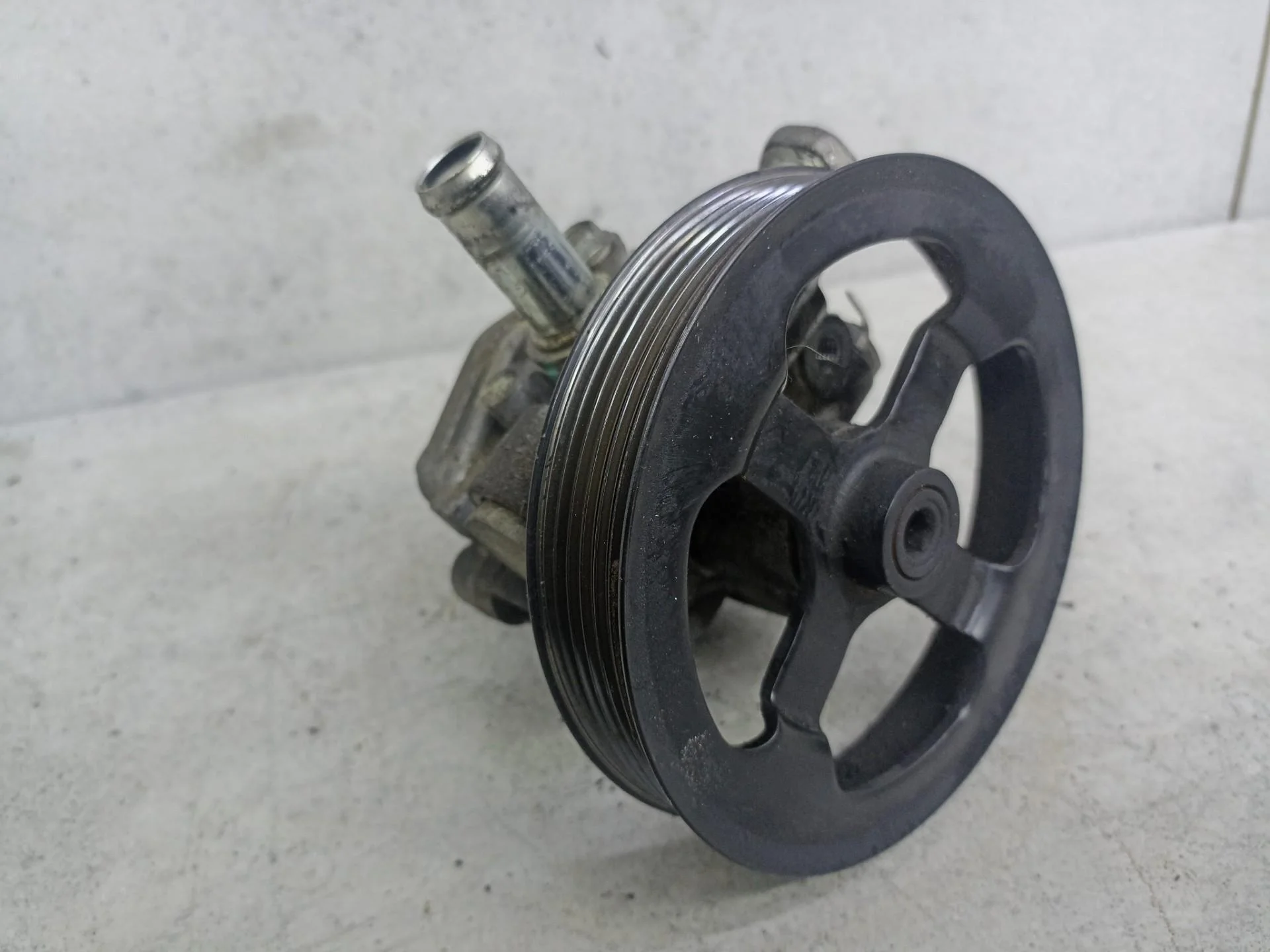 Насос гидроусилителя руля Mitsubishi Outlander