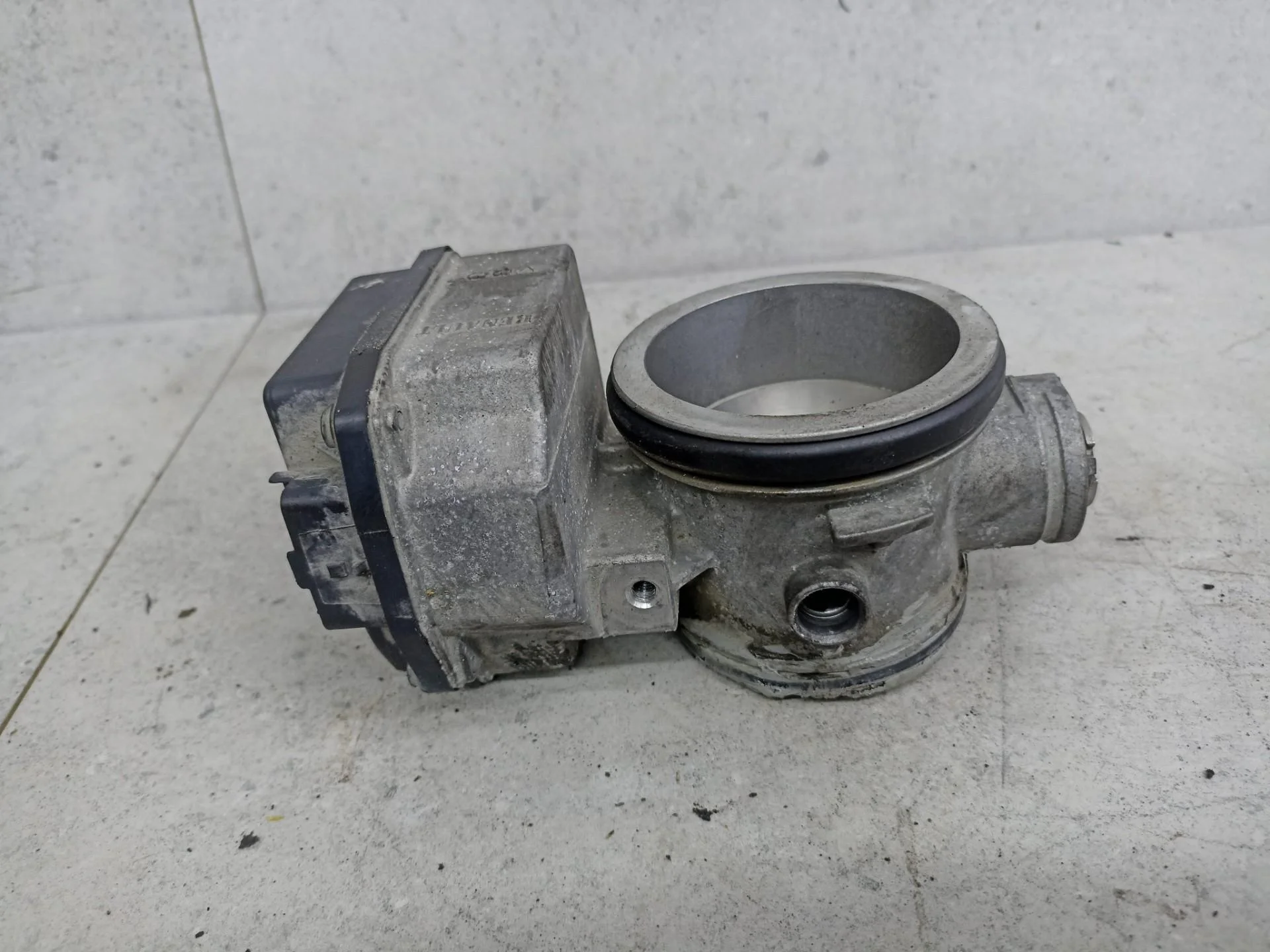 Дроссельная заслонка Lada Largus 2014 8200063652