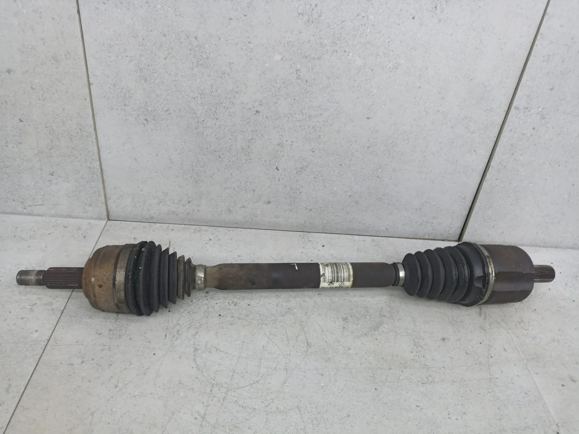 Полуось левая Renault Duster 2014 391016521R