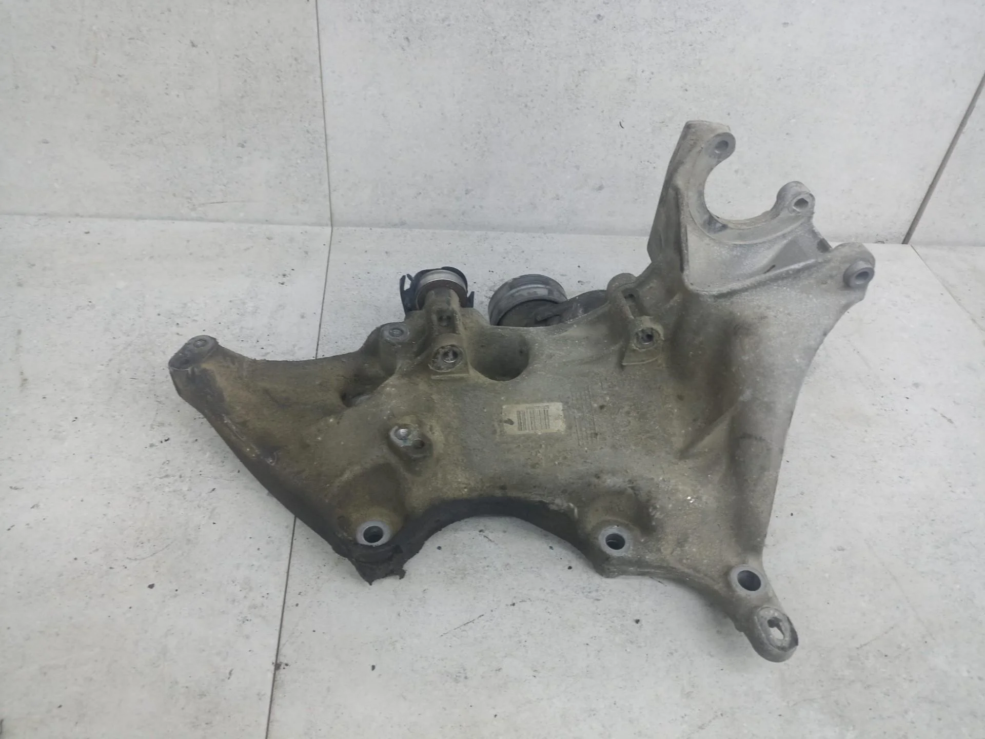 Кронштейн генератора Renault Duster 2014