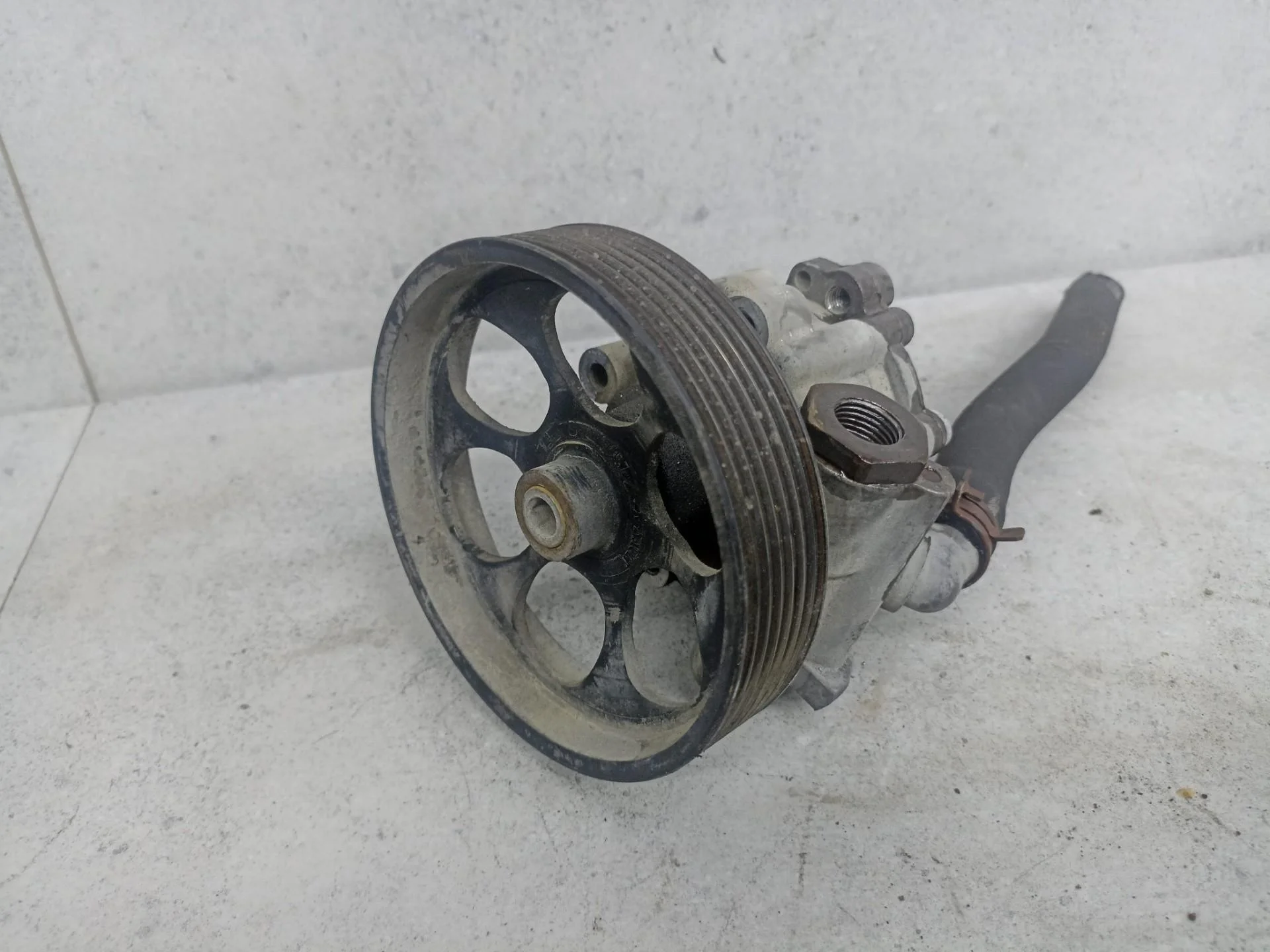 Насос гидроусилителя руля Renault Duster 2014