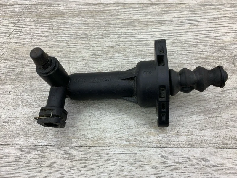 Рабочий цилиндр сцепления Volkswagen Golf 2014 5Q0721261 ХЭТЧБЕК CJZB