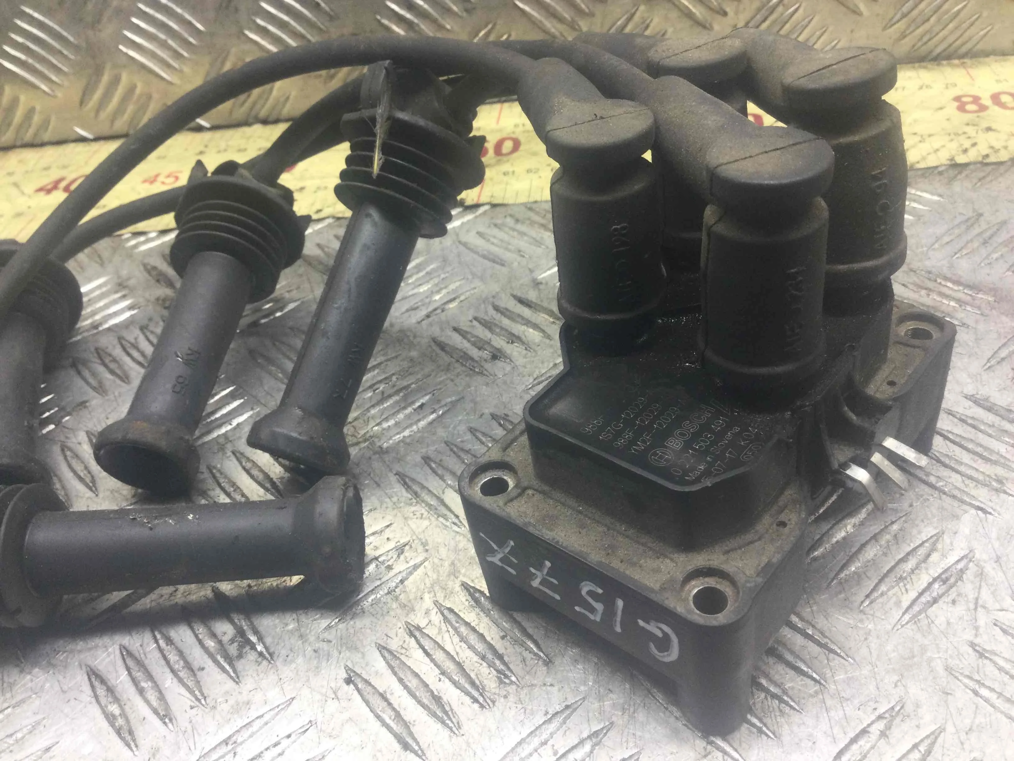 Катушка зажигания Ford Focus 1 поколение [рестайлинг] (2001-2005) бензин 1.4 i Механика Х/б