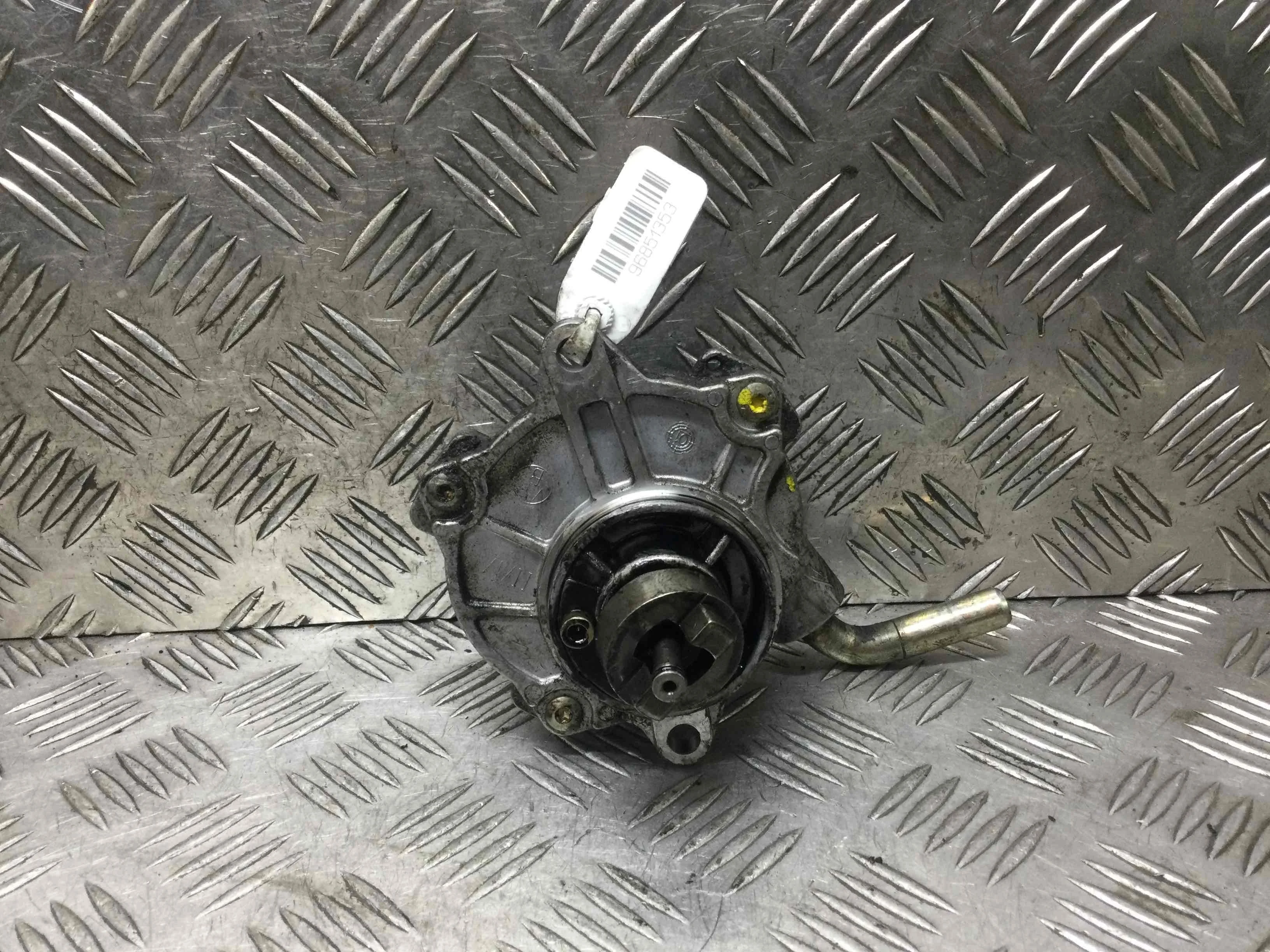 Насос вакуумный Mercedes C-klasse W203/S203/CL203 (2000-2004) дизель 2.2 CDI Автомат Седан