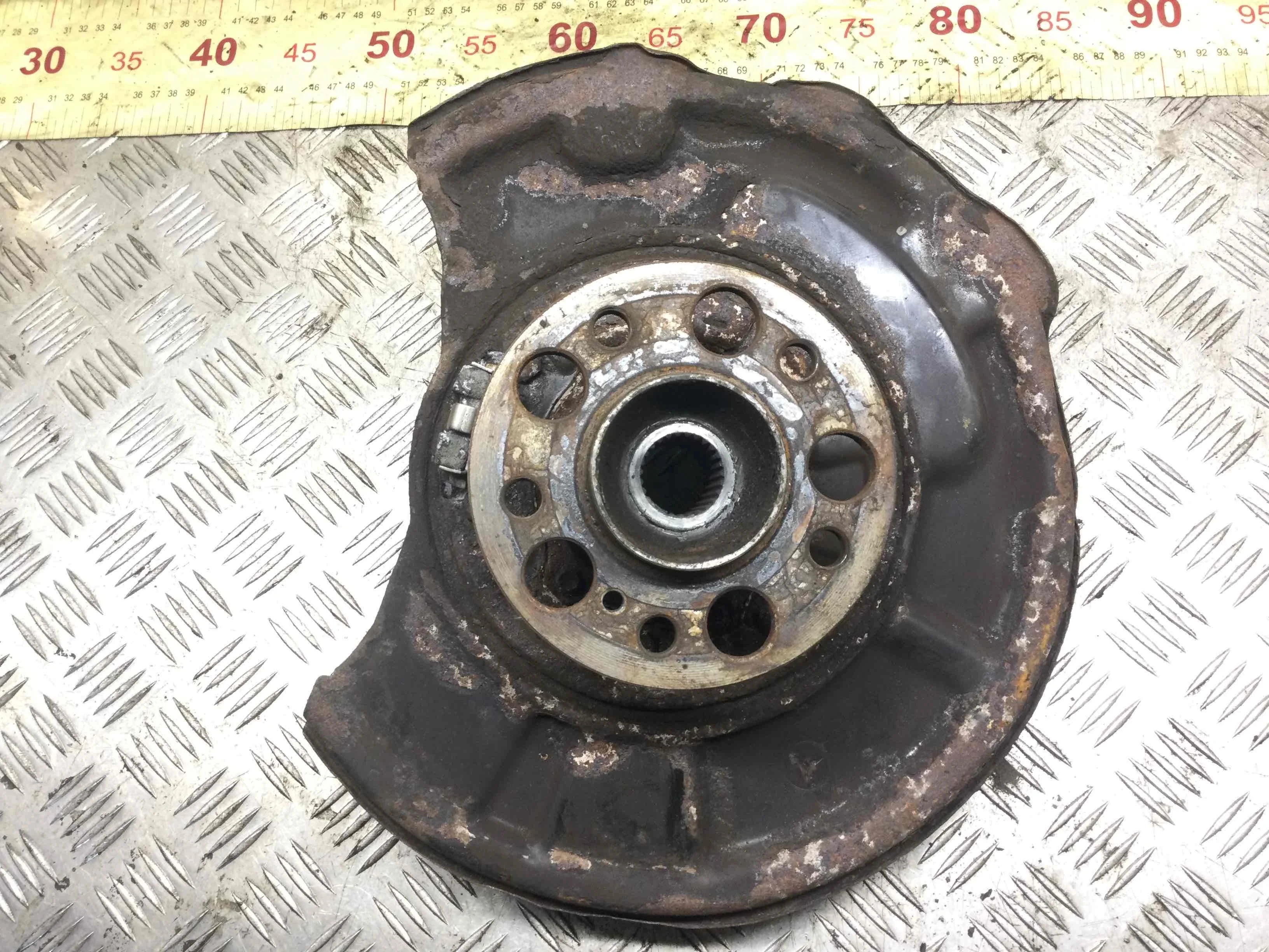 Ступица задняя правая Mercedes E-klasse E-klasse (W211) 2002 - 2009 дизель 2.7 CDI Автомат Универсал