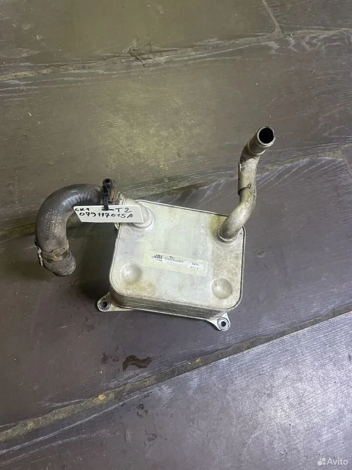 Радиатор масляный vag 079117015a