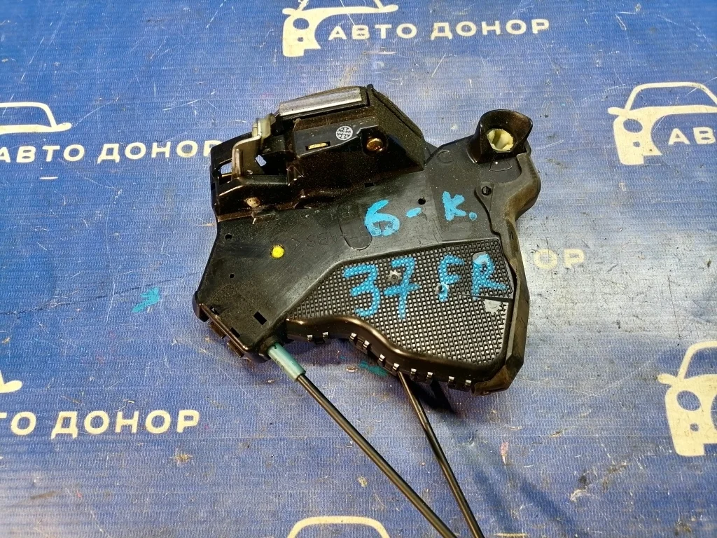 замок двери TOYOTA ALPHARD ANH10 2AZFE