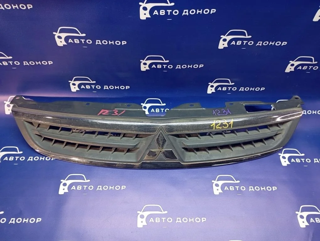 решетка радиатора MITSUBISHI COLT Z23A -